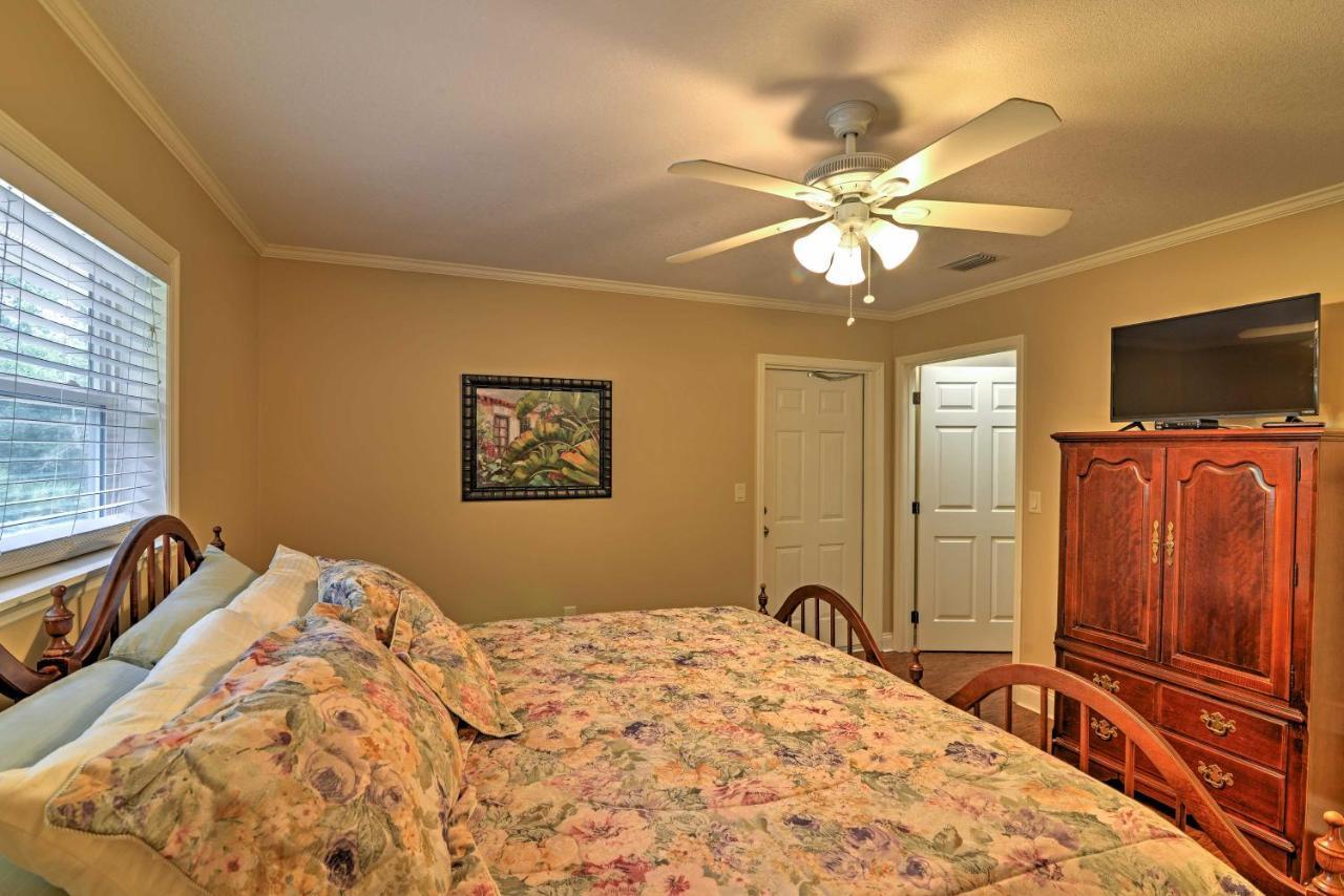 Crystal River Cottage On 1 Acre With Deck And Porch! Yankeetown Exterior foto
